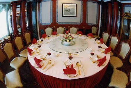Stone Forest International Hotel Qujing Restaurante foto