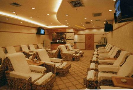 Stone Forest International Hotel Qujing Facilidades foto